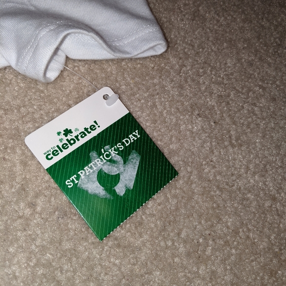 Nwt Way To Celebrate St. Patricks Day Girl's Luck T-Shirt - Picture 5 of 11